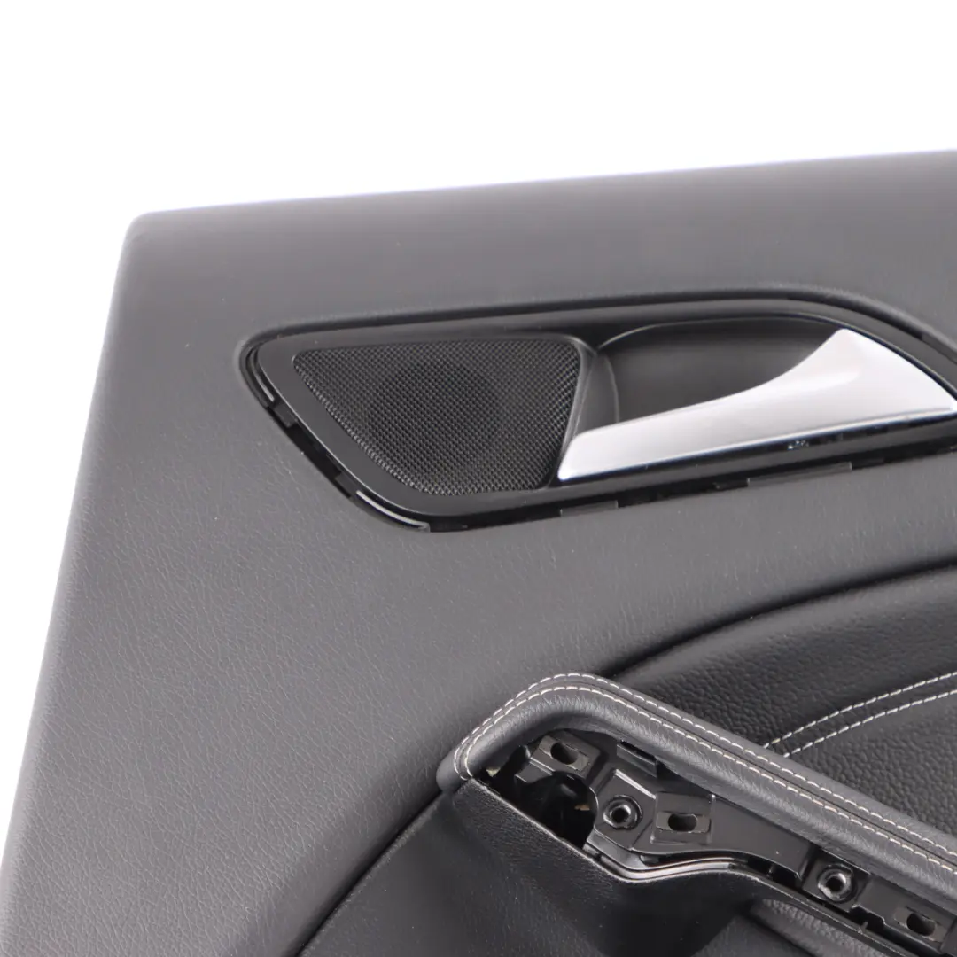 Scheda Porta Pannello Rivestimento Posteriore Destro Finta Pelle per Mercedes W176 con numero di parte A1767303400 Mercedes W176 Scheda Porta Pannello Rivestimento Posteriore Destro Finta Pelle - SKU A1767303400 - Numero di parte A1767303400