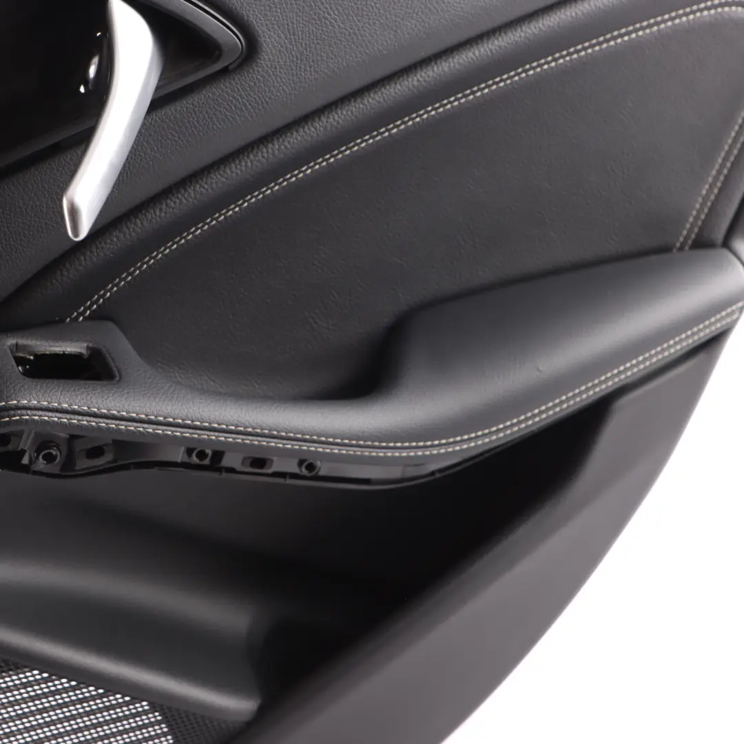 Scheda Porta Pannello Rivestimento Posteriore Destro Finta Pelle per Mercedes W176 con numero di parte A1767303400 Mercedes W176 Scheda Porta Pannello Rivestimento Posteriore Destro Finta Pelle - SKU A1767303400 - Numero di parte A1767303400