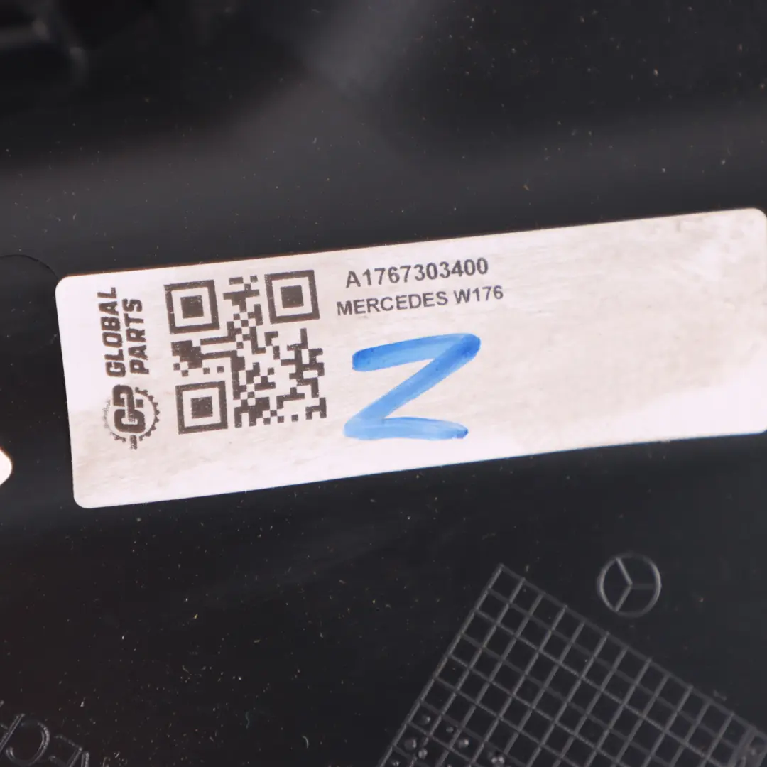 Mercedes W176 Tarjeta Puerta Trasera Derecha Embellecedor Tapa Imitación Cuero - SKU A1767303400 - Número de pieza A1767303400
