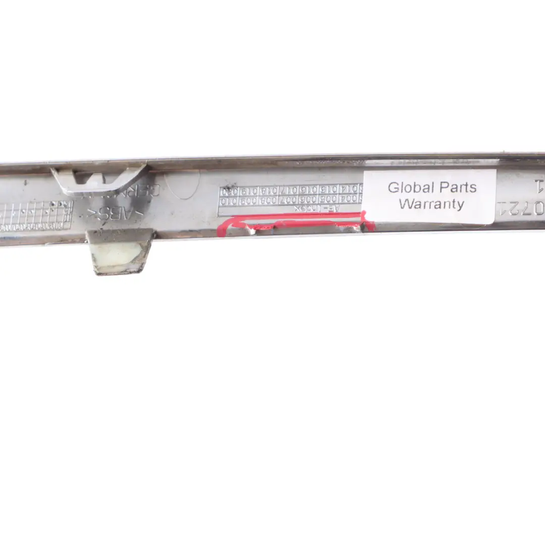 Parachoques Rejilla Delantera Central Cromado para Mercedes W176 con número de pieza A1768850721 Mercedes W176 Parachoques Rejilla Delantera Central Cromado - SKU A1768850721 - Número de pieza A1768850721