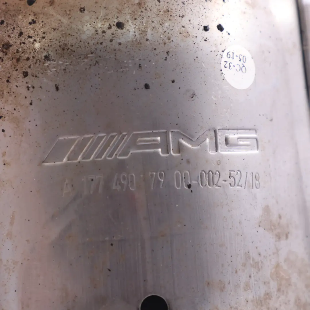 Auspuff Hinten Spitze AMG Endrohr Links für Mercedes A35 AMG W177 mit Teilenummer A1774907900 Mercedes A35 AMG W177 Auspuff Hinten Spitze AMG Endrohr Links - SKU A1774907900 - Teilenummer A1774907900