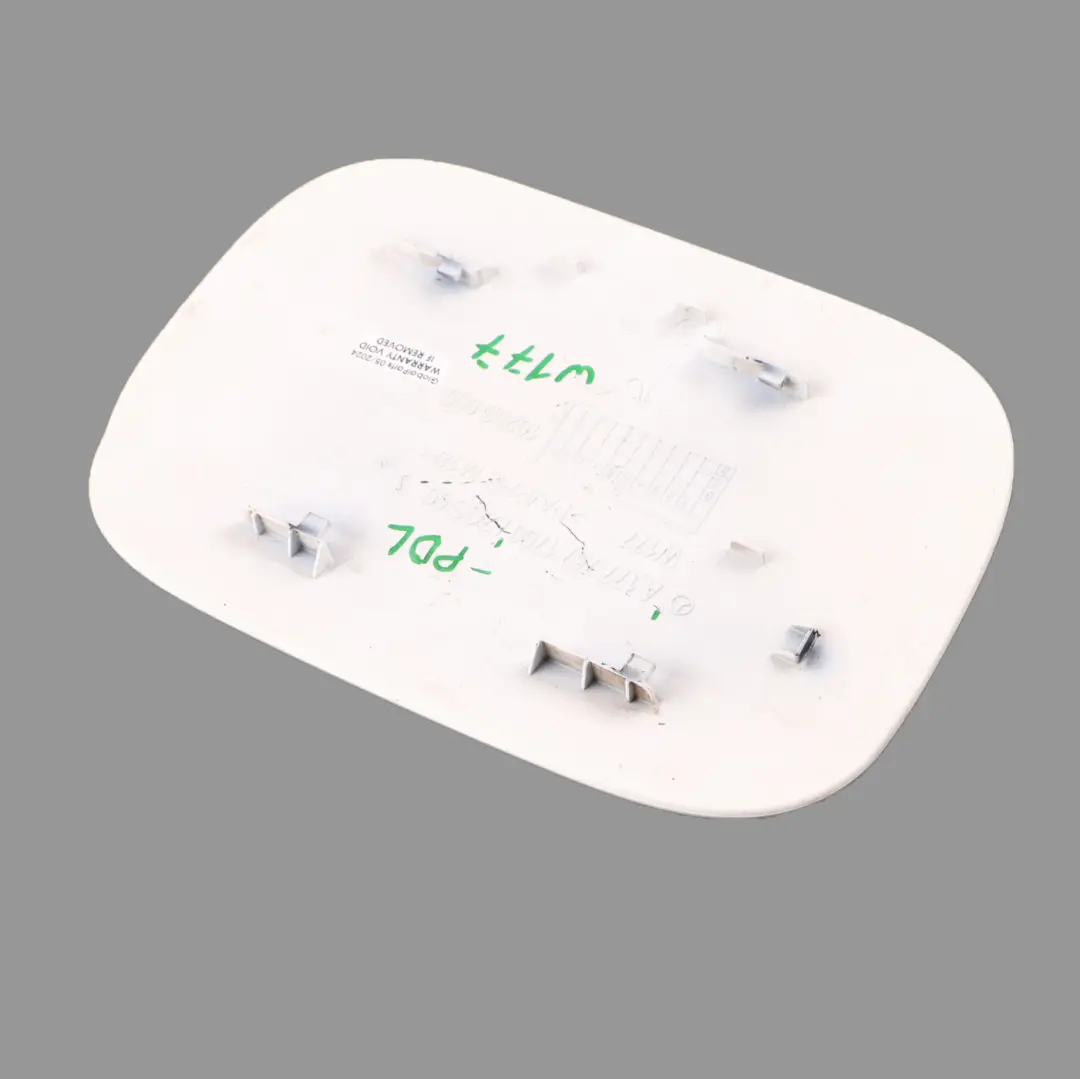Coperchio sportello carburante Riempimento bianco polare - 149 per Mercedes W177 con numero di parte A1777571700 Mercedes W177 Coperchio sportello carburante Riempimento bianco polare - 149 - SKU A1777571700-POL - Numero di parte A1777571700