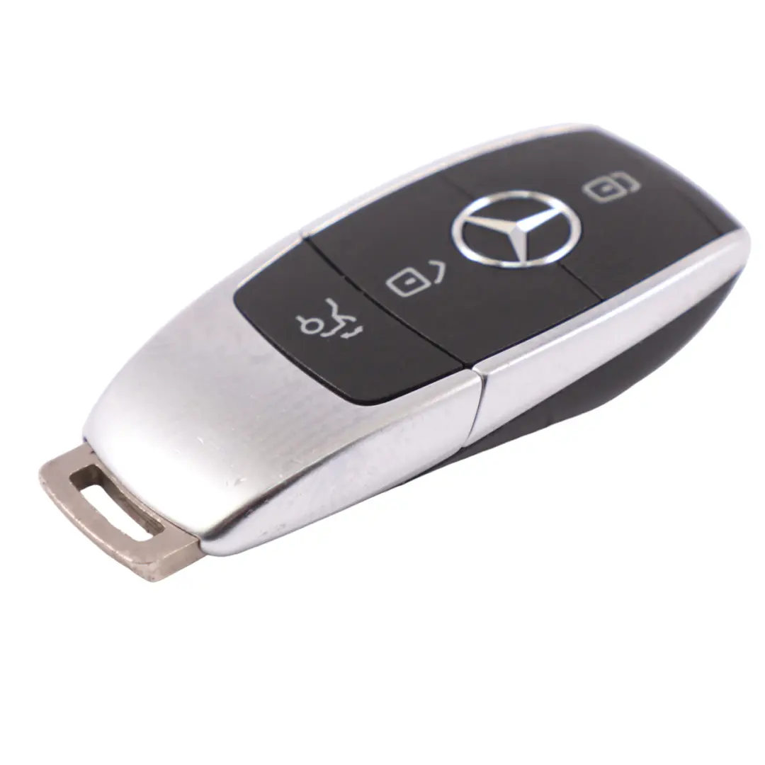 Pulsante del telecomando dell'allarme radio Mercedes W177 - SKU A1779055504 - Numero di parte A1779055504