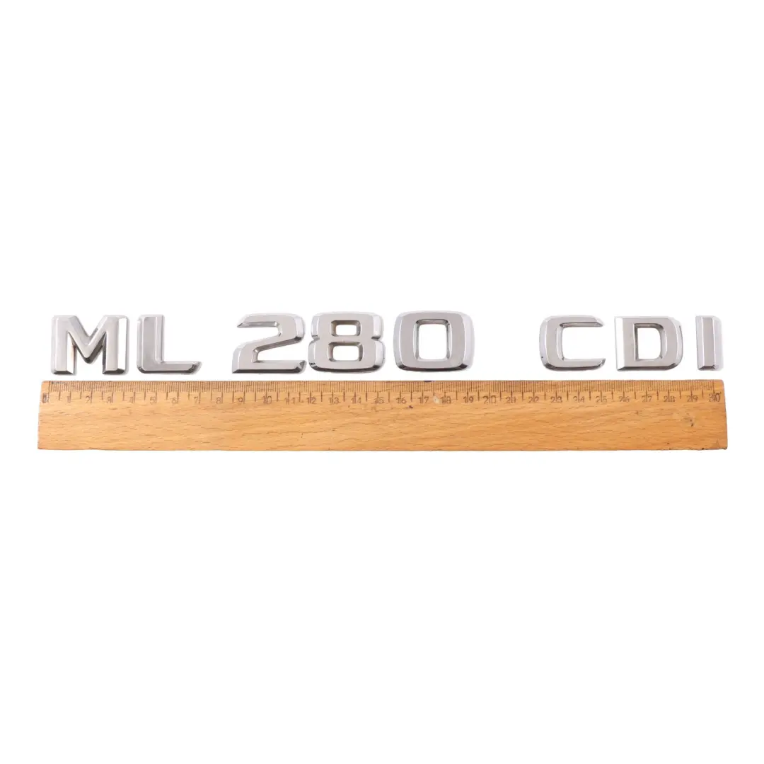 Mercedes W164 ML 280 CDI Emblema Emblema Bota Tapa Maletero - SKU A1648170215 - Número de pieza A2028172715