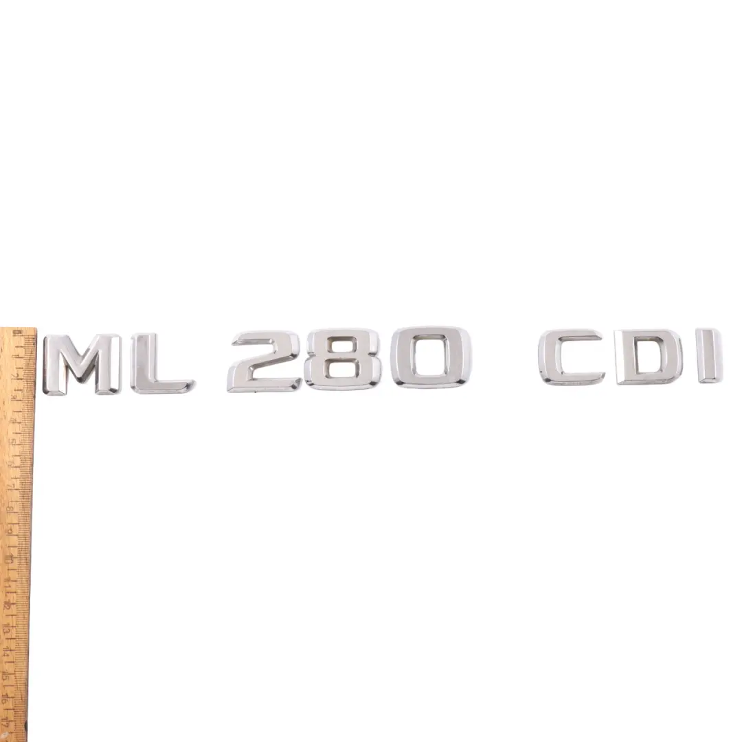 Mercedes W164 ML 280 CDI Emblema Emblema Bota Tapa Maletero - SKU A1648170215 - Número de pieza A2028172715