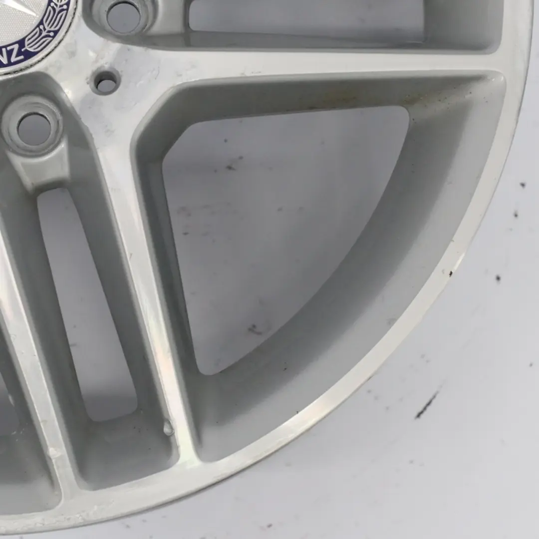 Jante Alliage 5 Double Rayon 17" 7,5J ET:47 pour Mercedes W204 AMG à propos du numéro de pièce A2044012300 Mercedes W204 AMG Jante Alliage 5 Double Rayon 17" 7,5J ET:47 - SKU A2044012300-2 - Numéro de pièce A2044012300