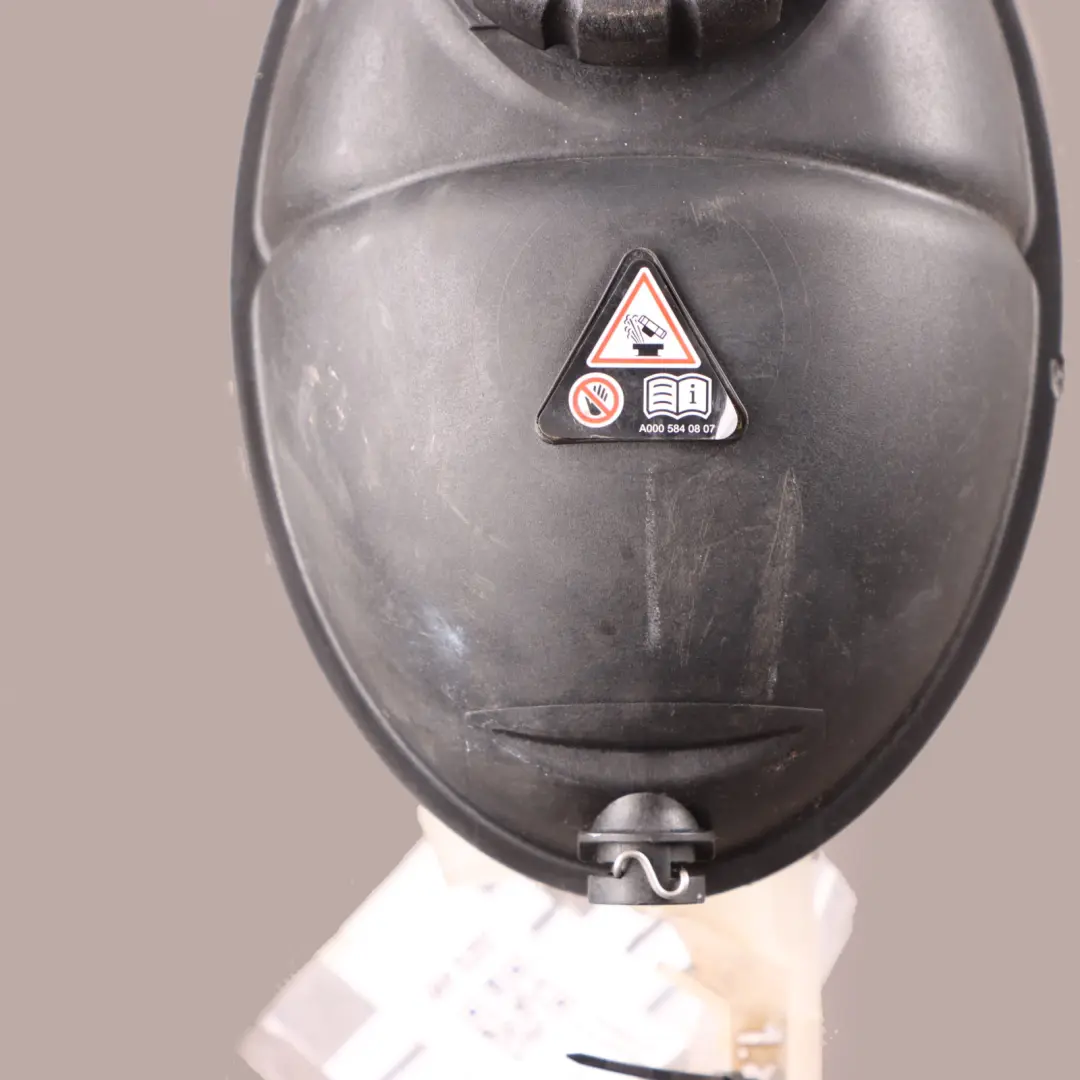 Serbatoio espansione refrigerante Bottiglia serbatoio per Mercedes W204 con numero di parte A2045000749 Mercedes W204 Serbatoio espansione refrigerante Bottiglia serbatoio - SKU A2045000749 - Numero di parte A2045000749