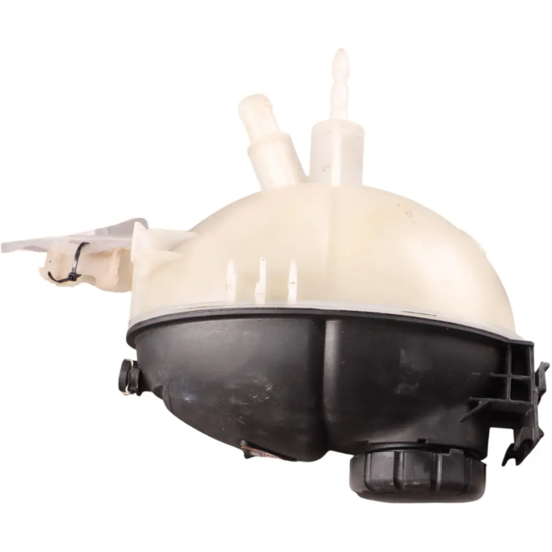 Réservoir d'expansion du liquide de refroidissement pour Mercedes W204 à propos du numéro de pièce A2045000749 Mercedes W204 Réservoir d'expansion du liquide de refroidissement - SKU A2045000749 - Numéro de pièce A2045000749