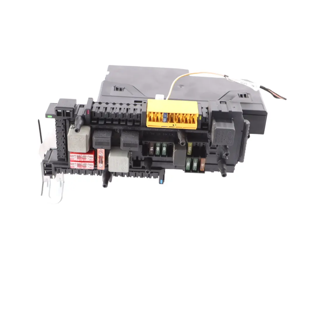 Fuse Box Relay Module SAM Electrical Control Module to Mercedes W204 with Part number A2045451669 Mercedes W204 Fuse Box Relay Module SAM Electrical Control Module - SKU A2045451669 - Part number A2045451669