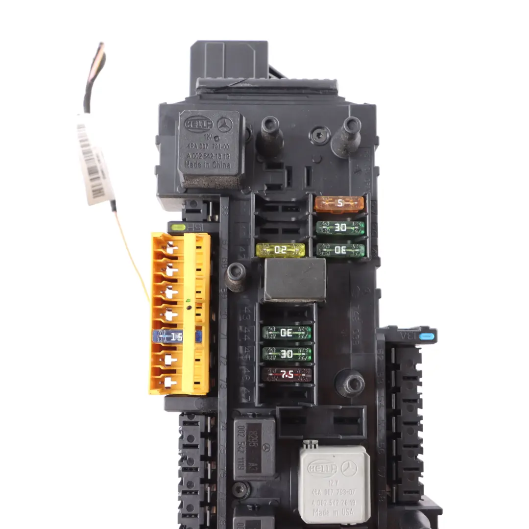 Fuse Box Relay Module SAM Electrical Control Module to Mercedes W204 with Part number A2045451669 Mercedes W204 Fuse Box Relay Module SAM Electrical Control Module - SKU A2045451669 - Part number A2045451669