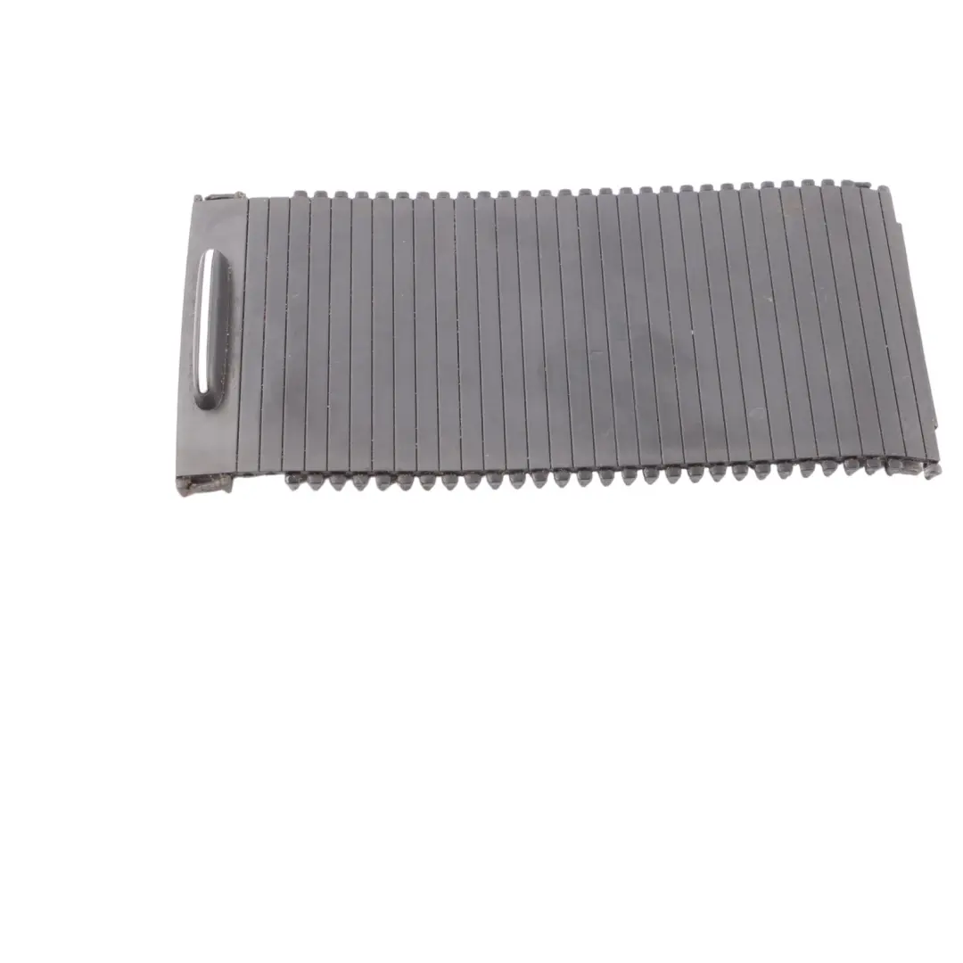 Console Centrale Rullo Vassoio stoccaggio Copertura Trim Nero per Mercedes W204 con numero di parte A2046807607 Mercedes W204 Console Centrale Rullo Vassoio stoccaggio Copertura Trim Nero - SKU A2046807607 - Numero di parte A2046807607