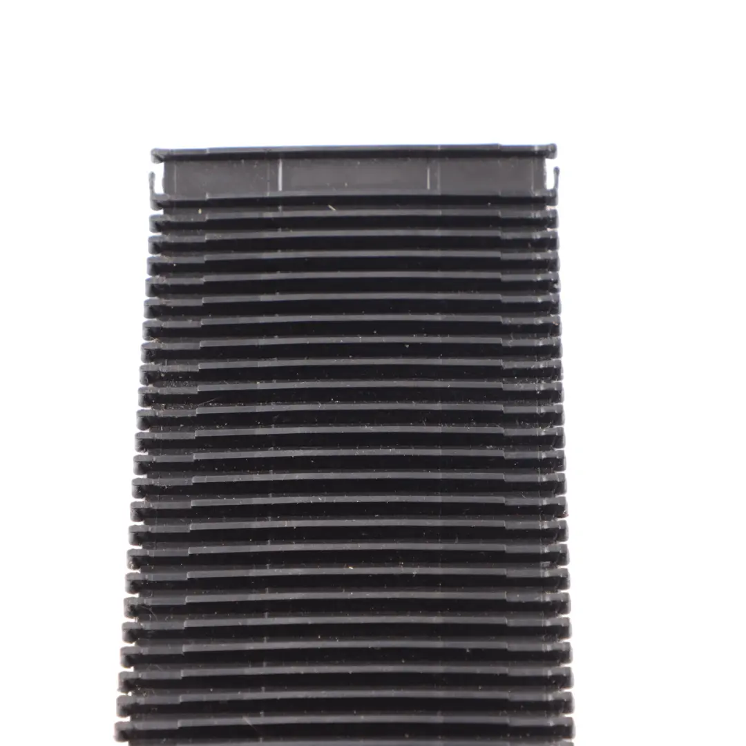 Console centrale plateau rangement roulettes noire pour Mercedes W204 à propos du numéro de pièce A2046807607 Mercedes W204 Console centrale plateau rangement roulettes noire - SKU A2046807607 - Numéro de pièce A2046807607