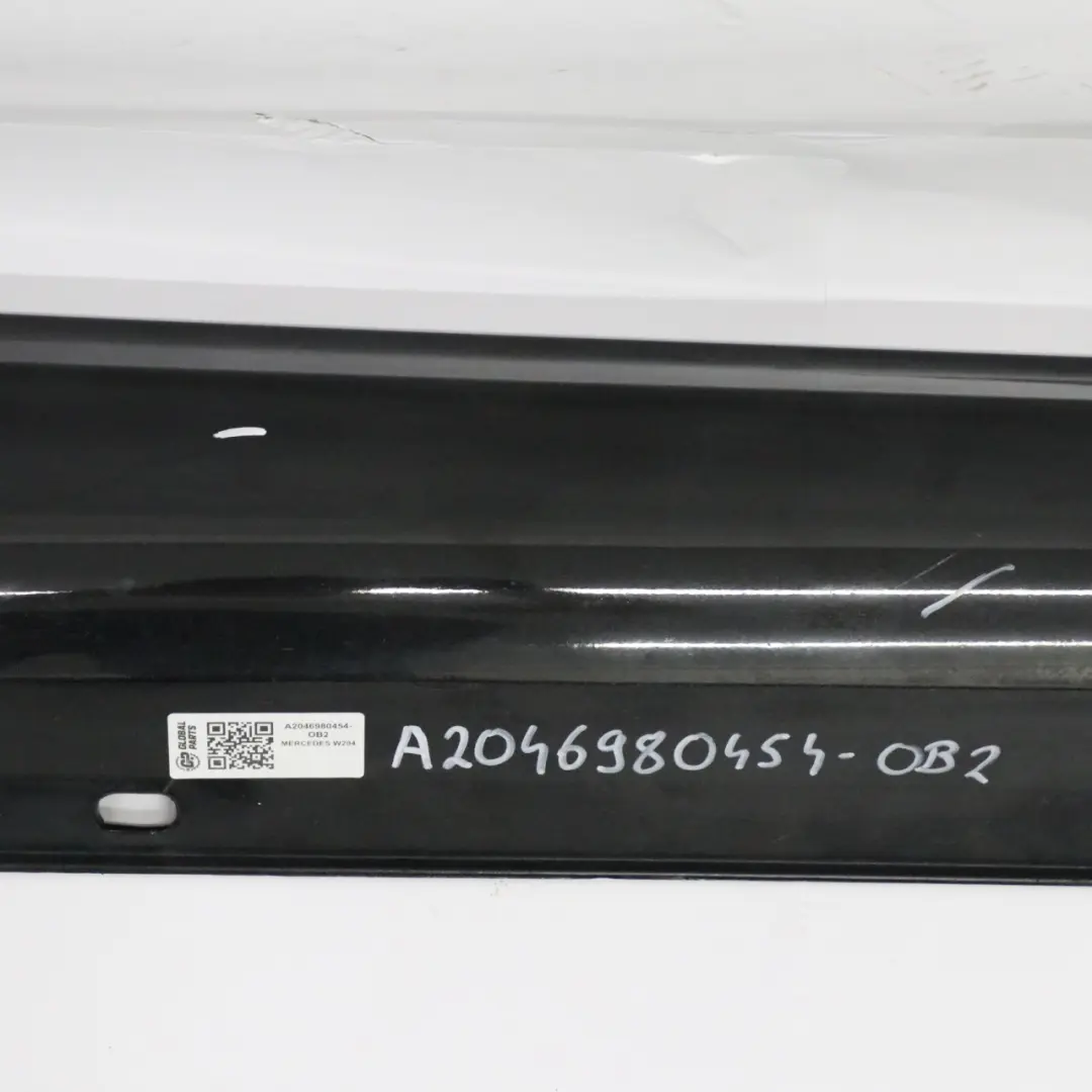 Mercedes W204 Gonna laterale copertura soglia porta destra Obsidian Black - 197 - SKU A2046980454-OB2 - Numero di parte A2046980454