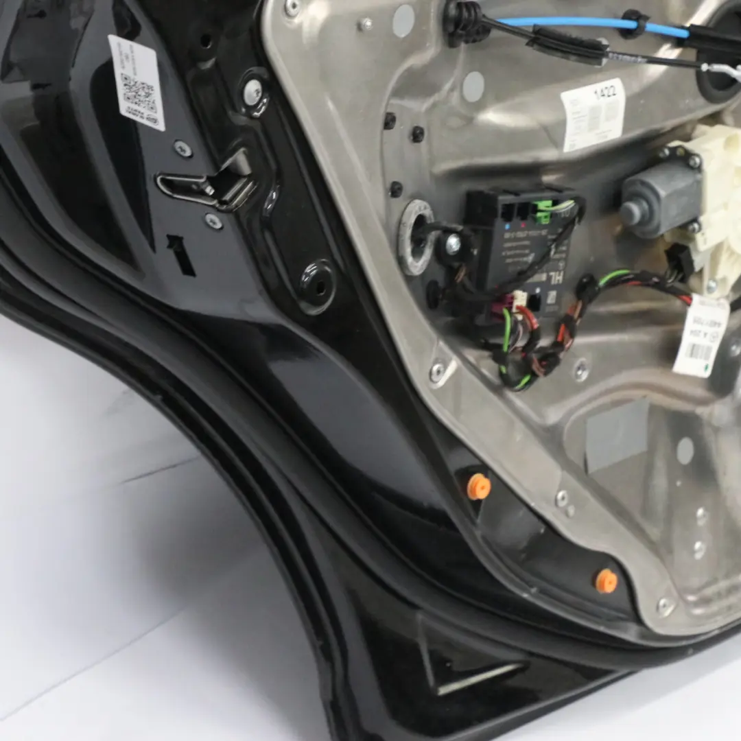 Mercedes W204 Tür Hinten Links Obsidian Schwarz Metallic - 197 - SKU A2047302100-OB2 - Teilenummer A2047302100