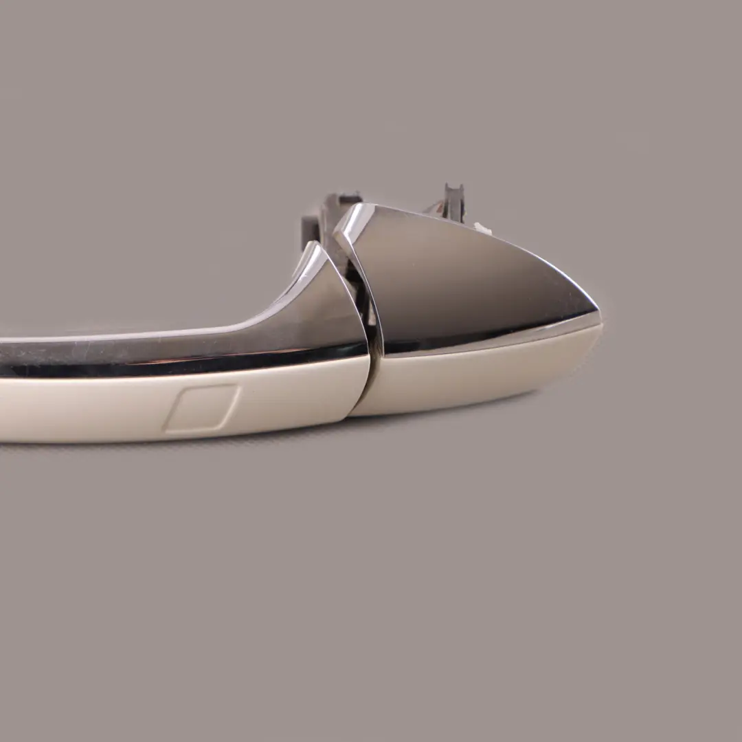 Mercedes W176 W204 Manija Puerta Delantera Trasera Izquierda Blanco Calcita 650 - SKU A2047601370-CW - Número de pieza A2047601370