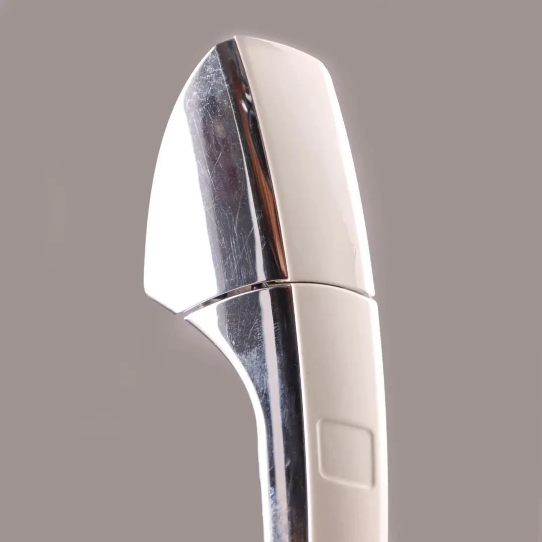 Mercedes W176 W204 Manija Puerta Delantera Trasera Izquierda Blanco Calcita 650 - SKU A2047601370-CW - Número de pieza A2047601370