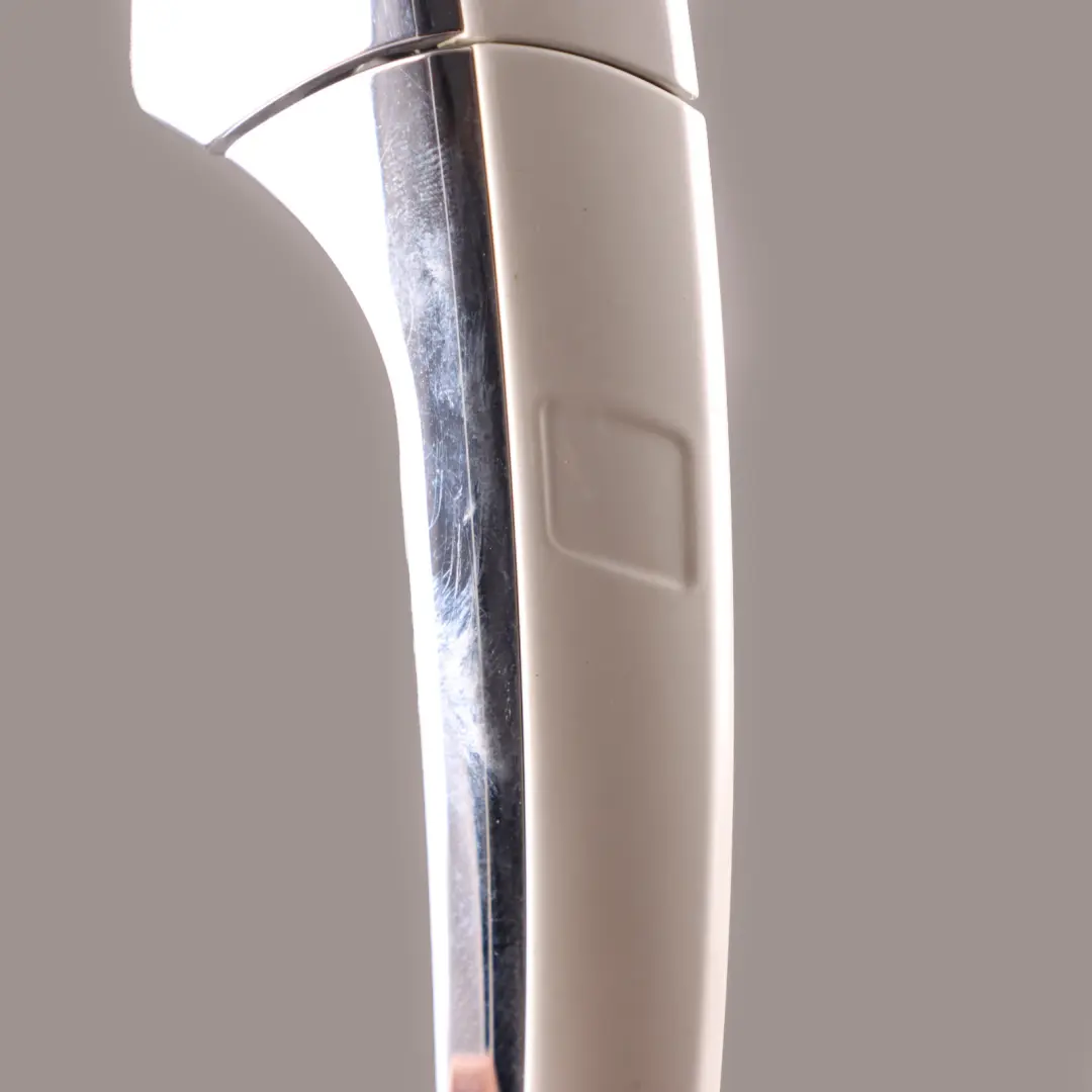 Door Handle Mercedes W176 W204 Front Rear Left N/S Calcite White - 650 to with Part number A2047601370 Door Handle Mercedes W176 W204 Front Rear Left N/S Calcite White - 650 - SKU A2047601370-CW - Part number A2047601370