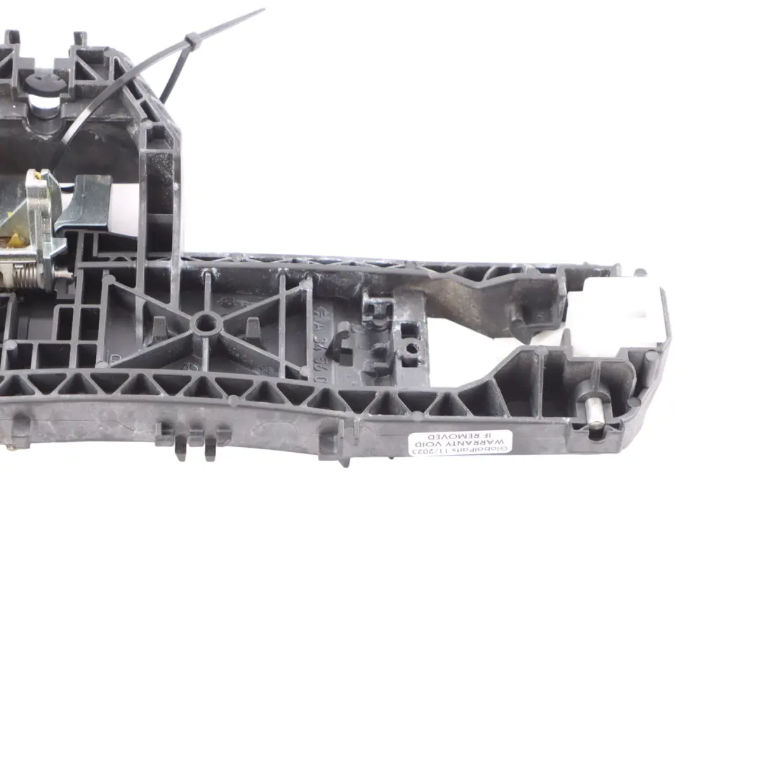 Poignée de Porte Base Support Avant Gauche Extérieur pour Mercedes R172 à propos du numéro de pièce A2047601734 Mercedes R172 Poignée de Porte Base Support Avant Gauche Extérieur - SKU A2047601734 - Numéro de pièce A2047601734