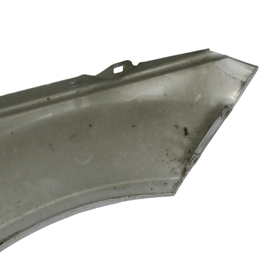 Pannello alare laterale anteriore sinistro Iridium Argento 775 per Mercedes W204 con numero di parte A2048801318 Mercedes W204 Pannello alare laterale anteriore sinistro Iridium Argento 775 - SKU A2048801318-IRS2 - Numero di parte A2048801318