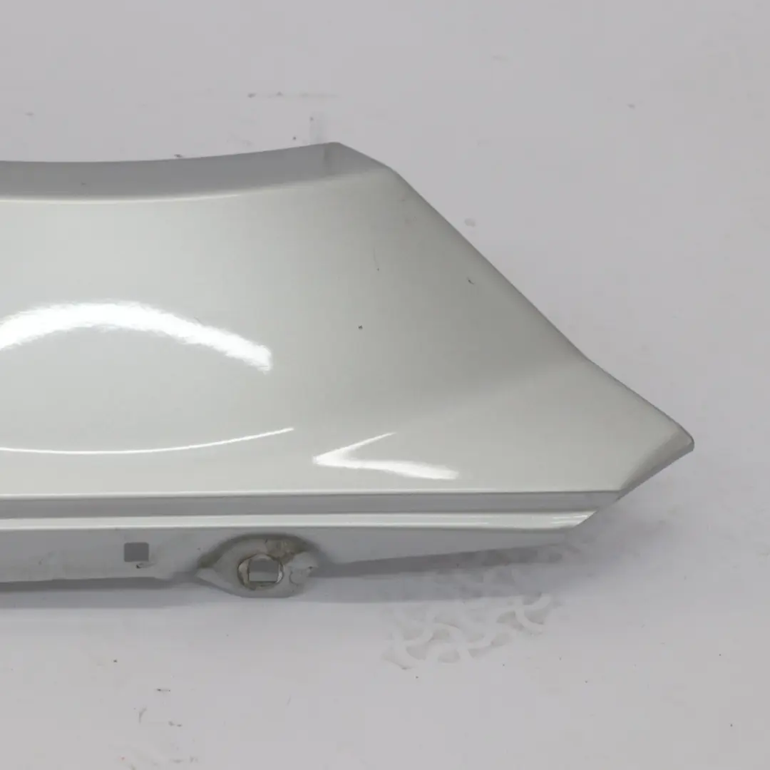 Pannello alare laterale sinistro parafango Iridium Silver 775 per Mercedes W204 con numero di parte A2048801318 Mercedes W204 Pannello alare laterale sinistro parafango Iridium Silver 775 - SKU A2048801318-IRS3 - Numero di parte A2048801318