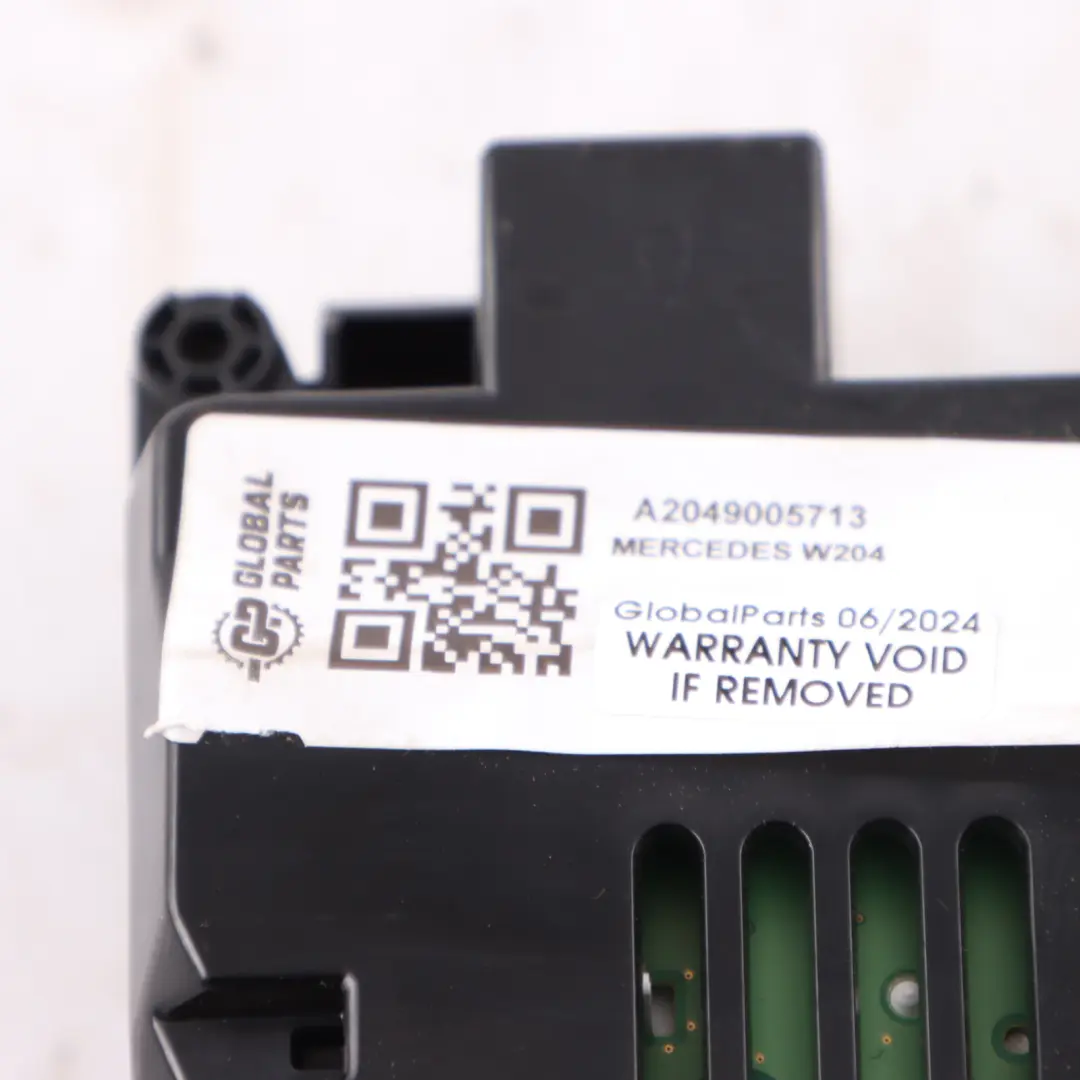 Instrument Cluster MPH Speedometer RPM Gauges to Mercedes W204 Diesel with Part number A2049005713 Mercedes W204 Diesel Instrument Cluster MPH Speedometer RPM Gauges - SKU rhd-A2049005713 - Part number A2049005713