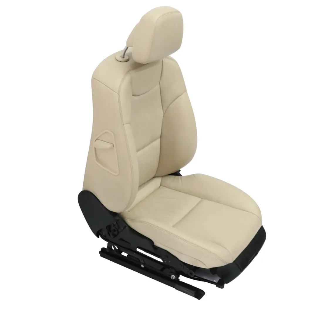 Sedile Anteriore Sportivo Sinistro Interno Pelle Beige per Mercedes W204 con numero di parte A2049104547 Mercedes W204 Sedile Anteriore Sportivo Sinistro Interno Pelle Beige - SKU A2049104547-8 - Numero di parte A2049104547