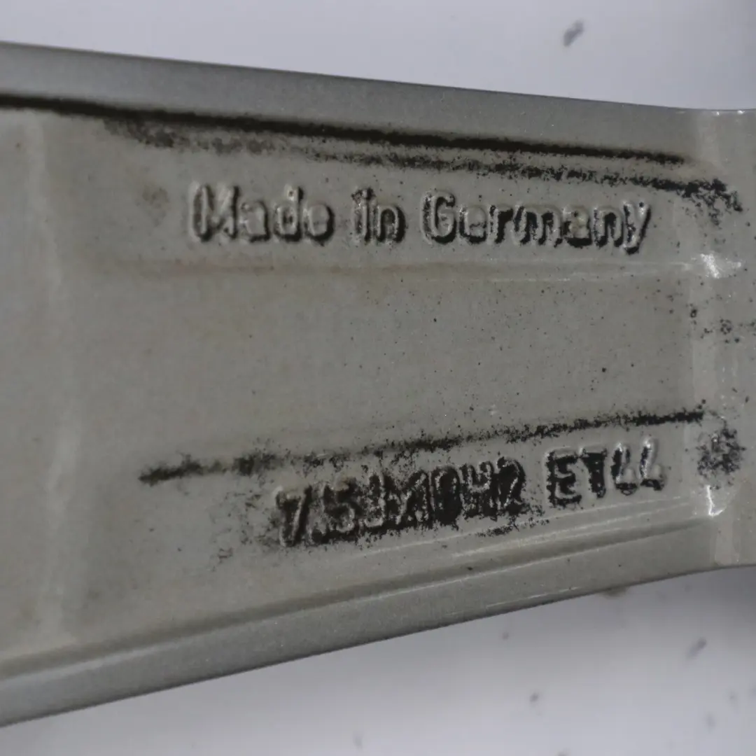 Himalaya Grey AMG Alloy Wheel Rim 5 Spoke 18" 7,5J pour Mercedes W205 à propos du numéro de pièce A2054011100 Mercedes W205 Himalaya Grey AMG Alloy Wheel Rim 5 Spoke 18" 7,5J - SKU A2054011100-2 - Numéro de pièce A2054011100