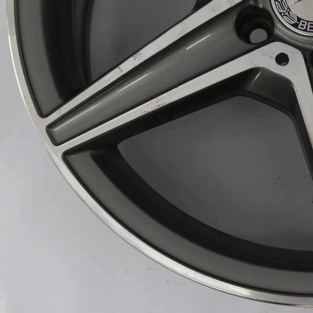 Himalaya Grey AMG Alloy Wheel Rim 5 Spoke 18" 7,5J pour Mercedes W205 à propos du numéro de pièce A2054011100 Mercedes W205 Himalaya Grey AMG Alloy Wheel Rim 5 Spoke 18" 7,5J - SKU A2054011100-2 - Numéro de pièce A2054011100