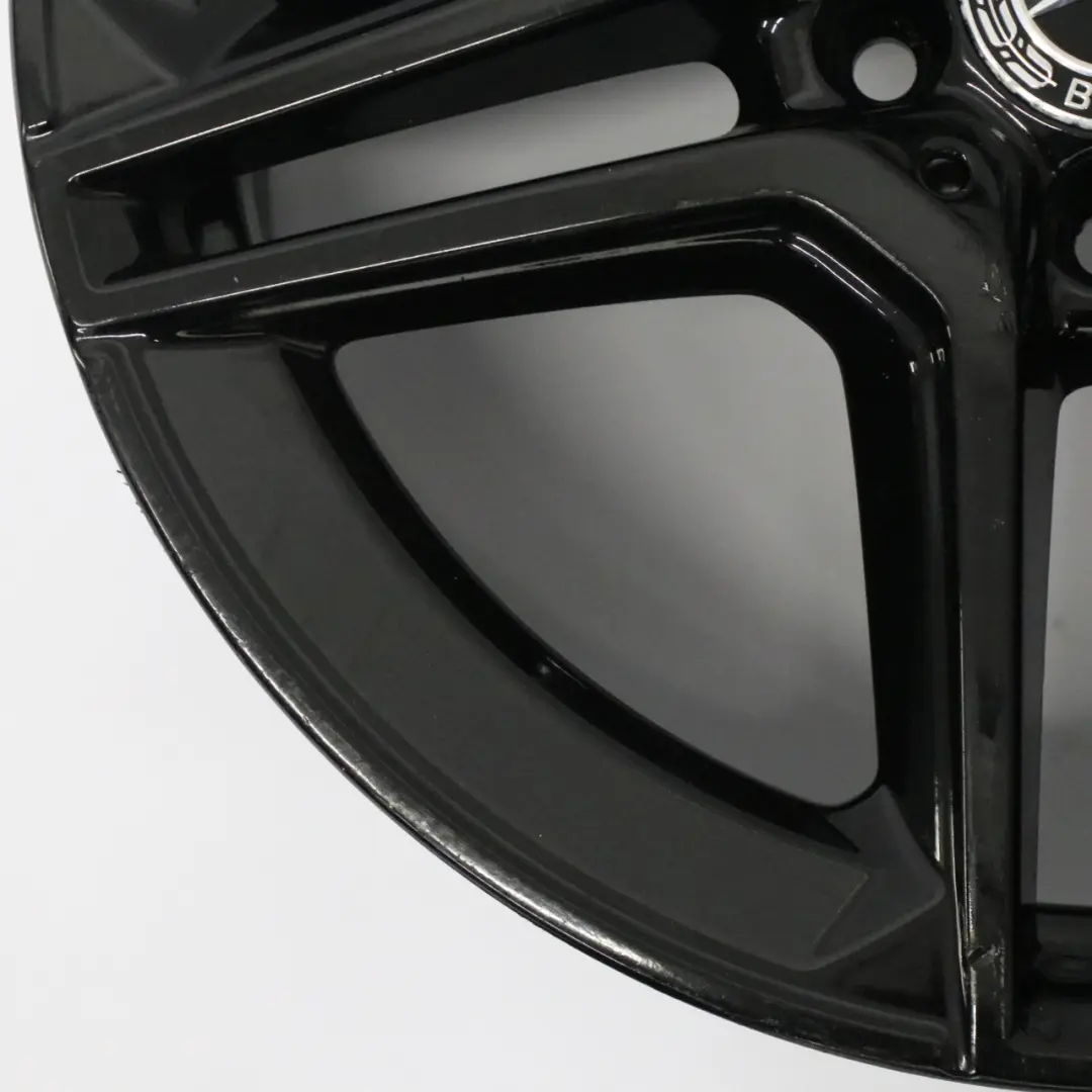 Cerchio in lega AMG 18" ET:44 7,5J 5 Doppie razze per Mercedes W205 con numero di parte A2054019500 Mercedes W205 Cerchio in lega AMG 18" ET:44 7,5J 5 Doppie razze - SKU A2054019500-3 - Numero di parte A2054019500