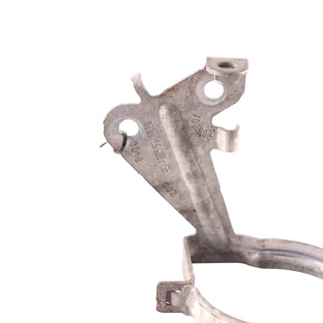 Staffa Supporto Pompa Acqua Refrigerante per Mercedes W205 con numero di parte A2055016020 Mercedes W205 Staffa Supporto Pompa Acqua Refrigerante - SKU A2055016020 - Numero di parte A2055016020