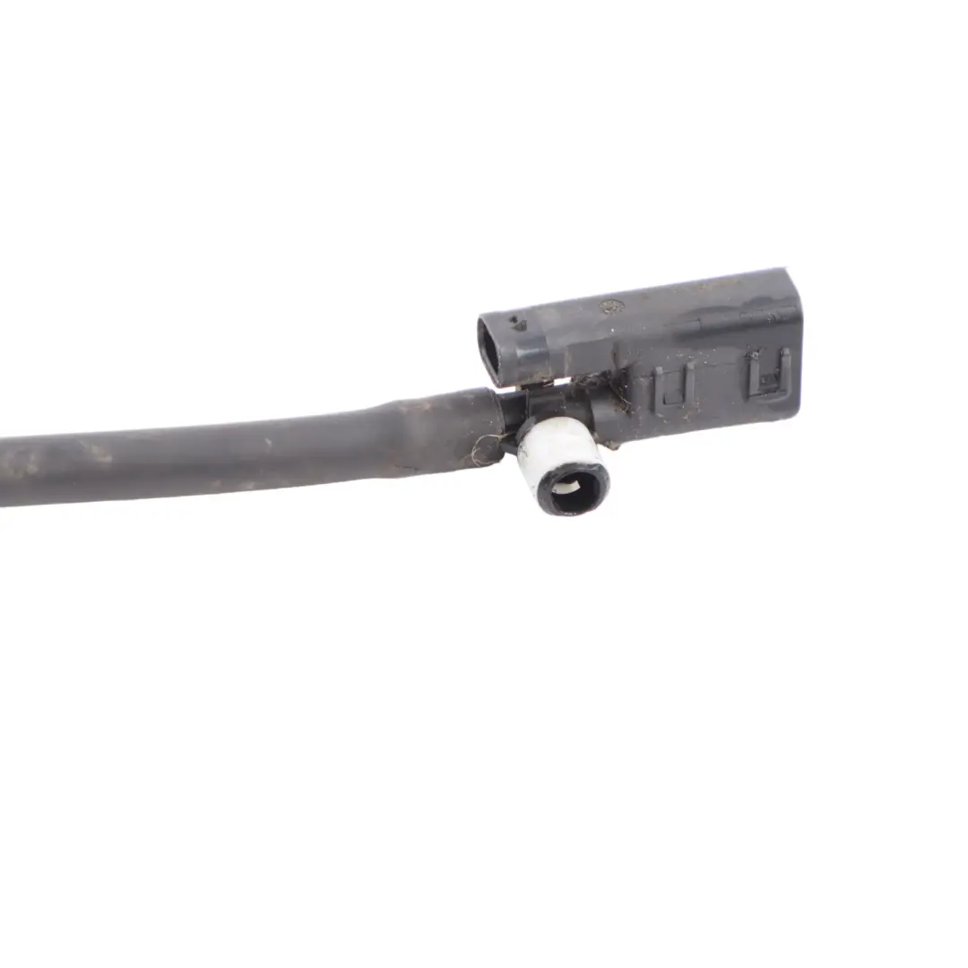 Manguera Tubo De La Línea Del Lavaparabrisas para Mercedes W205 con número de pieza A2058600192 Mercedes W205 Manguera Tubo De La Línea Del Lavaparabrisas - SKU A2058600192 - Número de pieza A2058600192