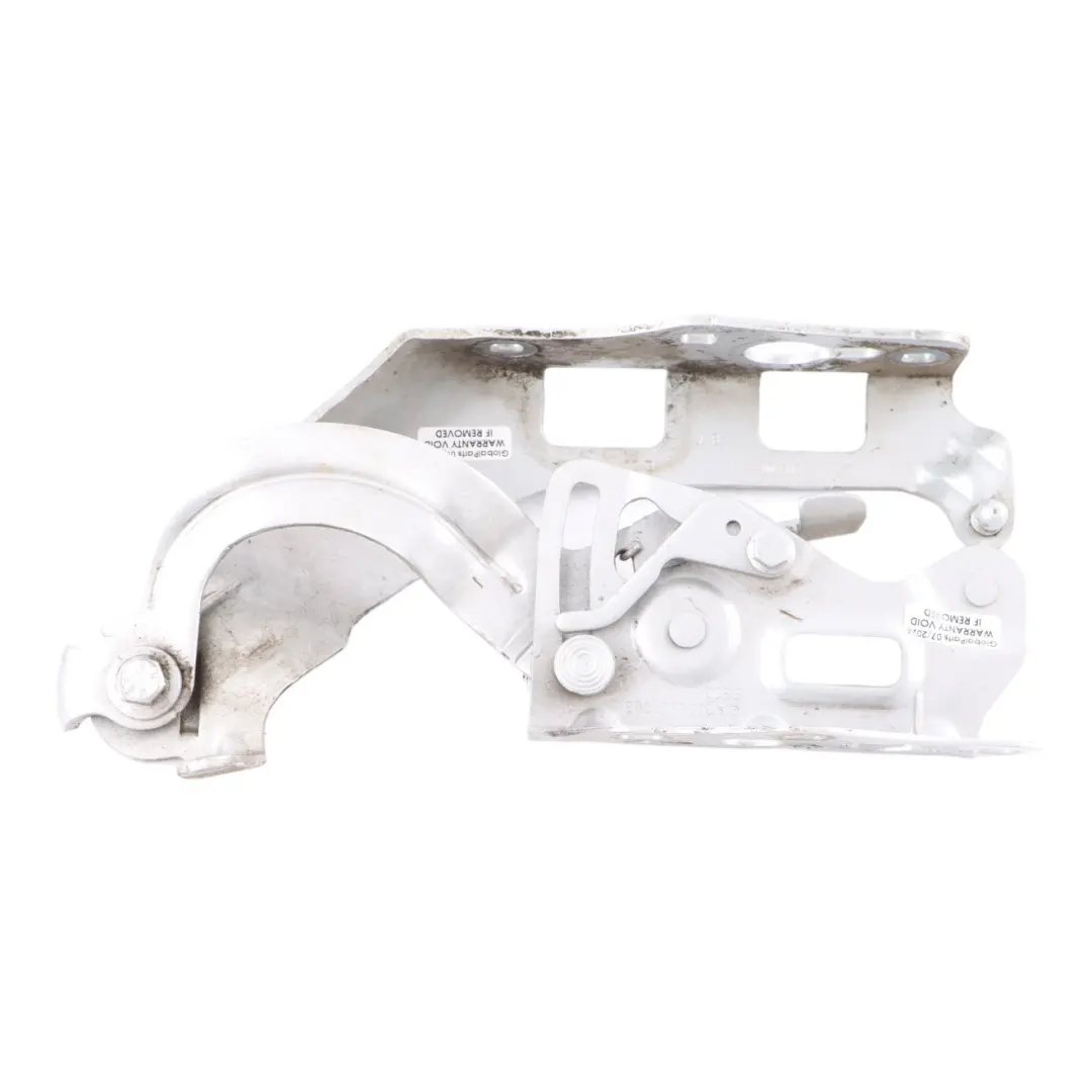 Charnière de capot moteur droite Argent Iridium Métallisé - 775 pour Mercedes W205 à propos du numéro de pièce A2058800928 Mercedes W205 Charnière de capot moteur droite Argent Iridium Métallisé - 775 - SKU A2058800928-IRS - Numéro de pièce A2058800928