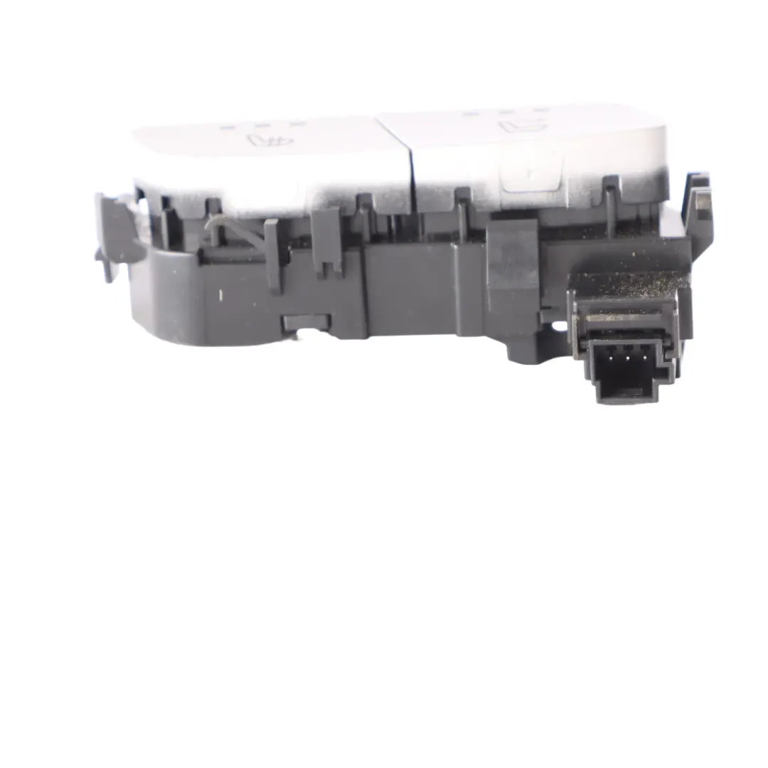 Siège Réglage Chauffage Bloc Panneau Gauche Porte pour Mercedes A205 à propos du numéro de pièce A2059050204 Mercedes A205 Siège Réglage Chauffage Bloc Panneau Gauche Porte - SKU A2059050204 - Numéro de pièce A2059050204