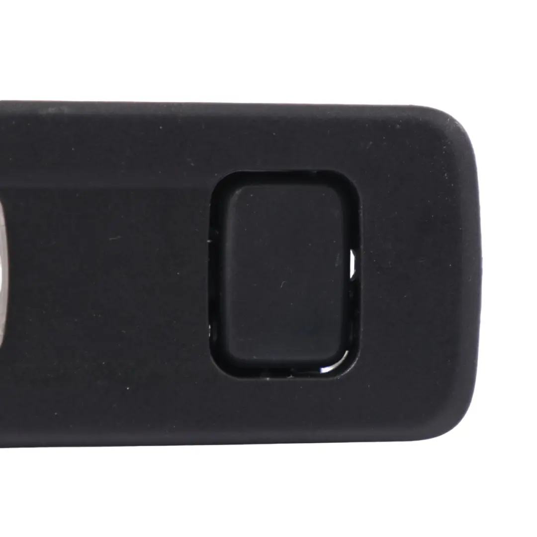 Dachgreifer Mercedes C292 Innenraumgriff hinten links Schwarz Licht für mit Teilenummer A2059061901 Dachgreifer Mercedes C292 Innenraumgriff hinten links Schwarz Licht - SKU A2059061901 - Teilenummer A2059061901