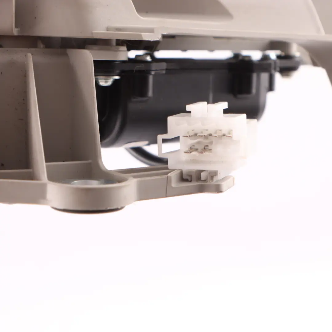 Rollo Schiene Sonnenblende hinten links für Mercedes S205 mit Teilenummer A2059063700 Mercedes S205 Rollo Schiene Sonnenblende hinten links - SKU A2059063700-1 - Teilenummer A2059063700