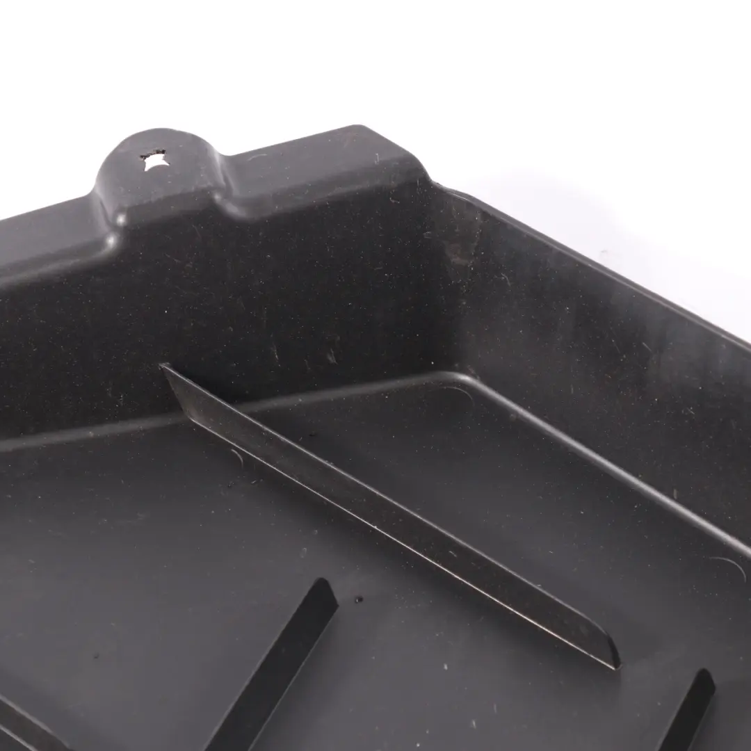 Schalldämpfer Abdeckung Verkleidung Hinten Rechts für Mercedes C207 mit Teilenummer A2076100008 Mercedes C207 Schalldämpfer Abdeckung Verkleidung Hinten Rechts - SKU A2076100008 - Teilenummer A2076100008