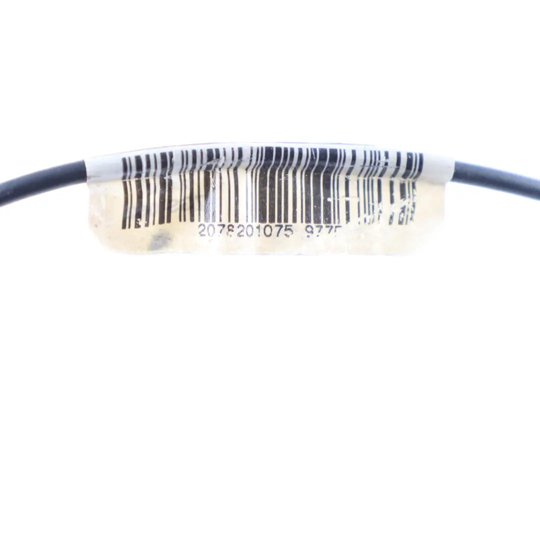 Antena Dachowa Rekinowa Irydowy Srebrny 755 do Mercedes C207 o numerze A2078201075 Mercedes C207 Antena Dachowa Rekinowa Irydowy Srebrny 755 - SKU A2078201075-IRS - Numer Części A2078201075