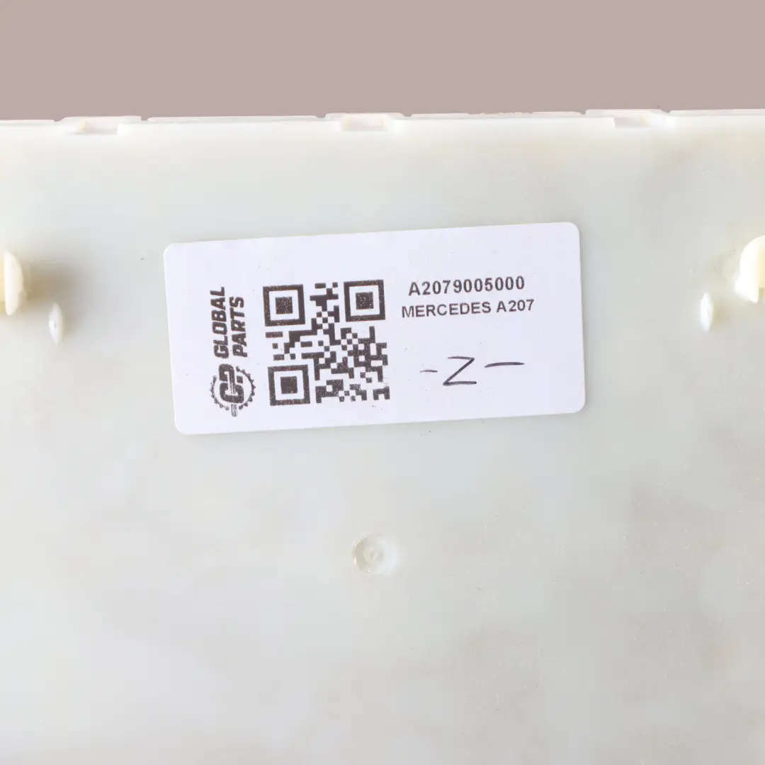 Moduł Sterownika Dachu Kabrioletu A1718204226 do Mercedes A207 o numerze A2079005000 Mercedes A207 Moduł Sterownika Dachu Kabrioletu A1718204226 - SKU A2079005000 - Numer Części A2079005000