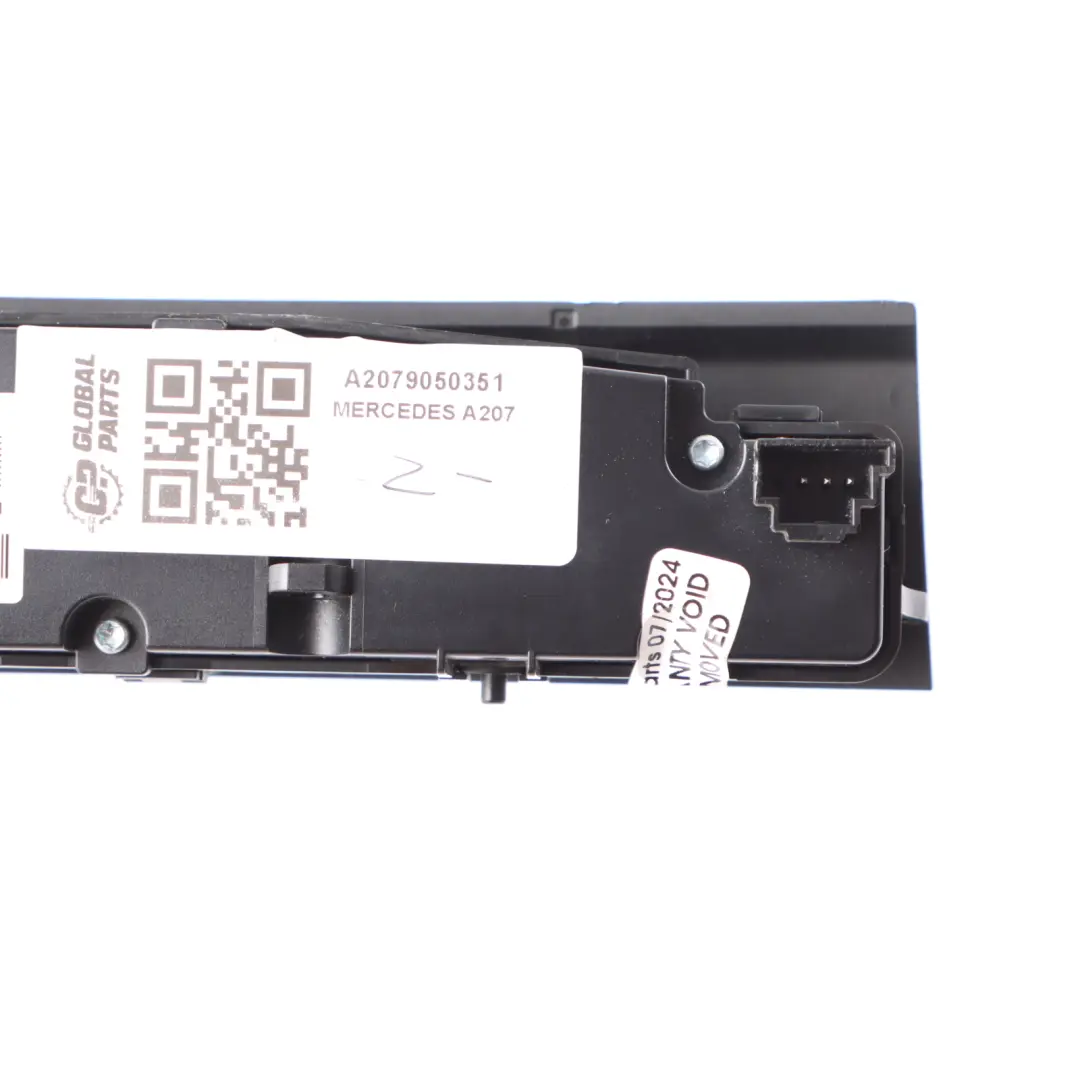 Mercedes A207 Cabriolet Bouton Commutateur Chauffage Siège ECO PDC - SKU A2079050351 - Numéro de pièce A2079050351