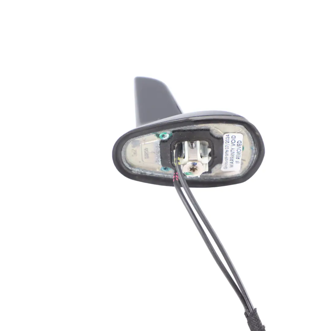 Roof Antenna Mercedes W212 Aerial Shark Antenna Harness Loom Cable to with Part number A2079058602 Roof Antenna Mercedes W212 Aerial Shark Antenna Harness Loom Cable - SKU A2079058602 - Part number A2079058602