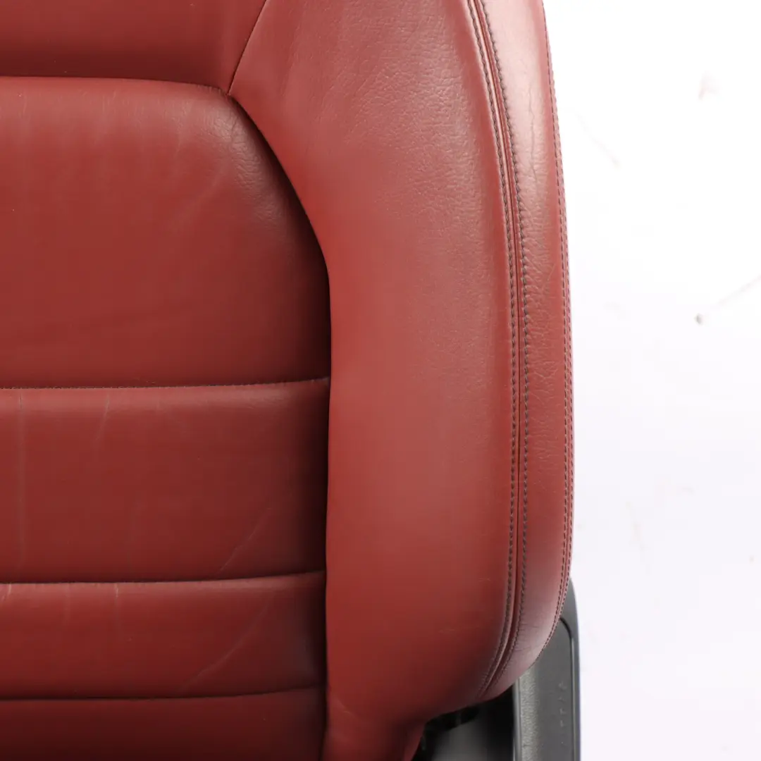 Asiento Delantero Mercedes A207 Izquierdo Cuero Rojo Rendezvous Calefaccionado para con número de pieza A2079101747 Asiento Delantero Mercedes A207 Izquierdo Cuero Rojo Rendezvous Calefaccionado - SKU A2079101747 - Número de pieza A2079101747