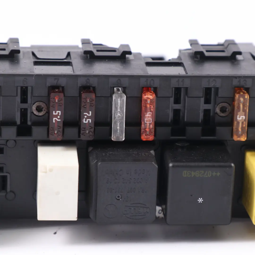 Boîte à fusibles Module de contrôle SAM Relais pour Mercedes A209 à propos du numéro de pièce A2095451701 Mercedes A209 Boîte à fusibles Module de contrôle SAM Relais - SKU A2095451701 - Numéro de pièce A2095451701