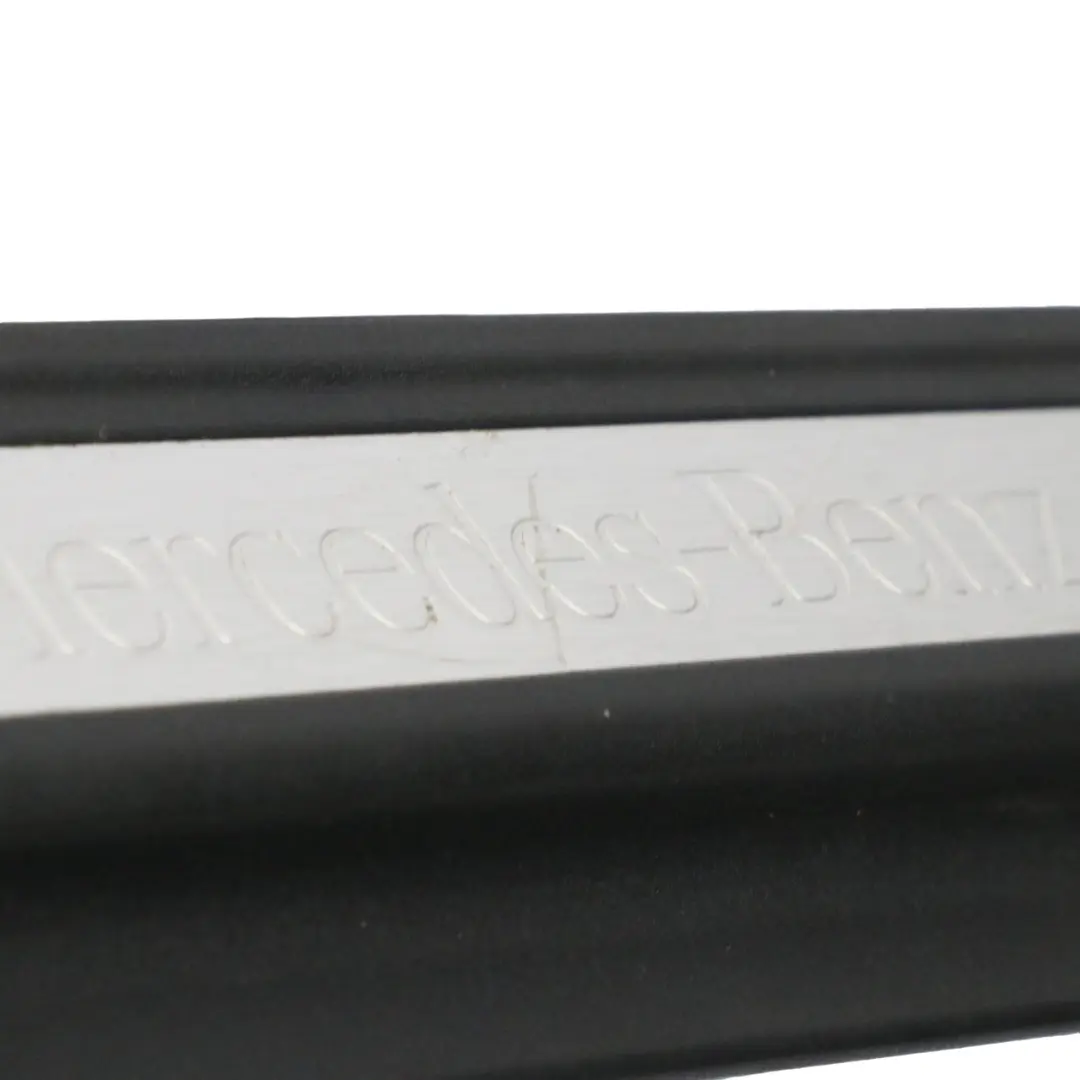 Mercedes W209 Türschwellerverkleidung vorne rechts Panel Schwarz - SKU A2096800235-1 - Teilenummer A2096800235