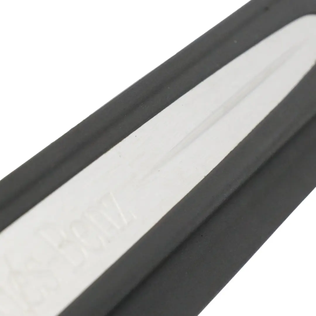 Próg Prawy Nakładka Listwa Progowa Gruntowana do Mercedes W209 o numerze A2096800235 Mercedes W209 Próg Prawy Nakładka Listwa Progowa Gruntowana - SKU A2096800235-1 - Numer Części A2096800235