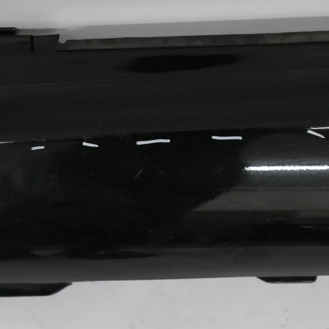 Mercedes W209 Faldón lateral izquierdo Cubre umbral de puerta Obsidian Black 197 - SKU A2096980154-OB1 - Número de pieza A2096980154