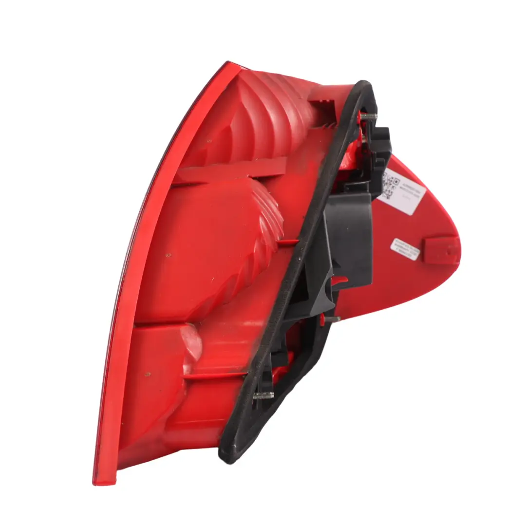 Mercedes CLS C219 Feu arrière gauche Feu arrière Panneau latéral A2198200764 - SKU A2098201564 - Numéro de pièce A2098201564