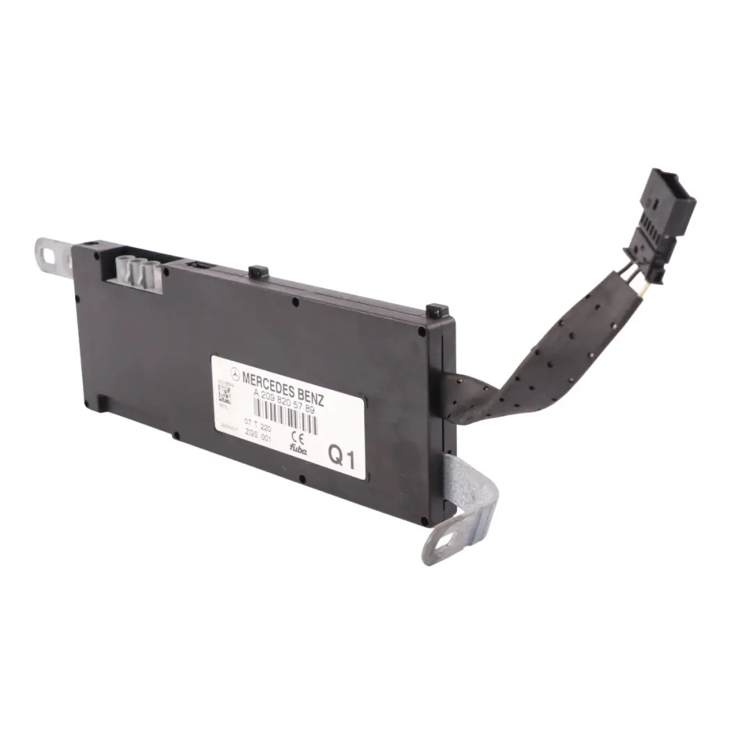 Mercedes CLK A209 Convertible Antena Amplificador Módulo - SKU A2098205789 - Número de pieza A2098205789
