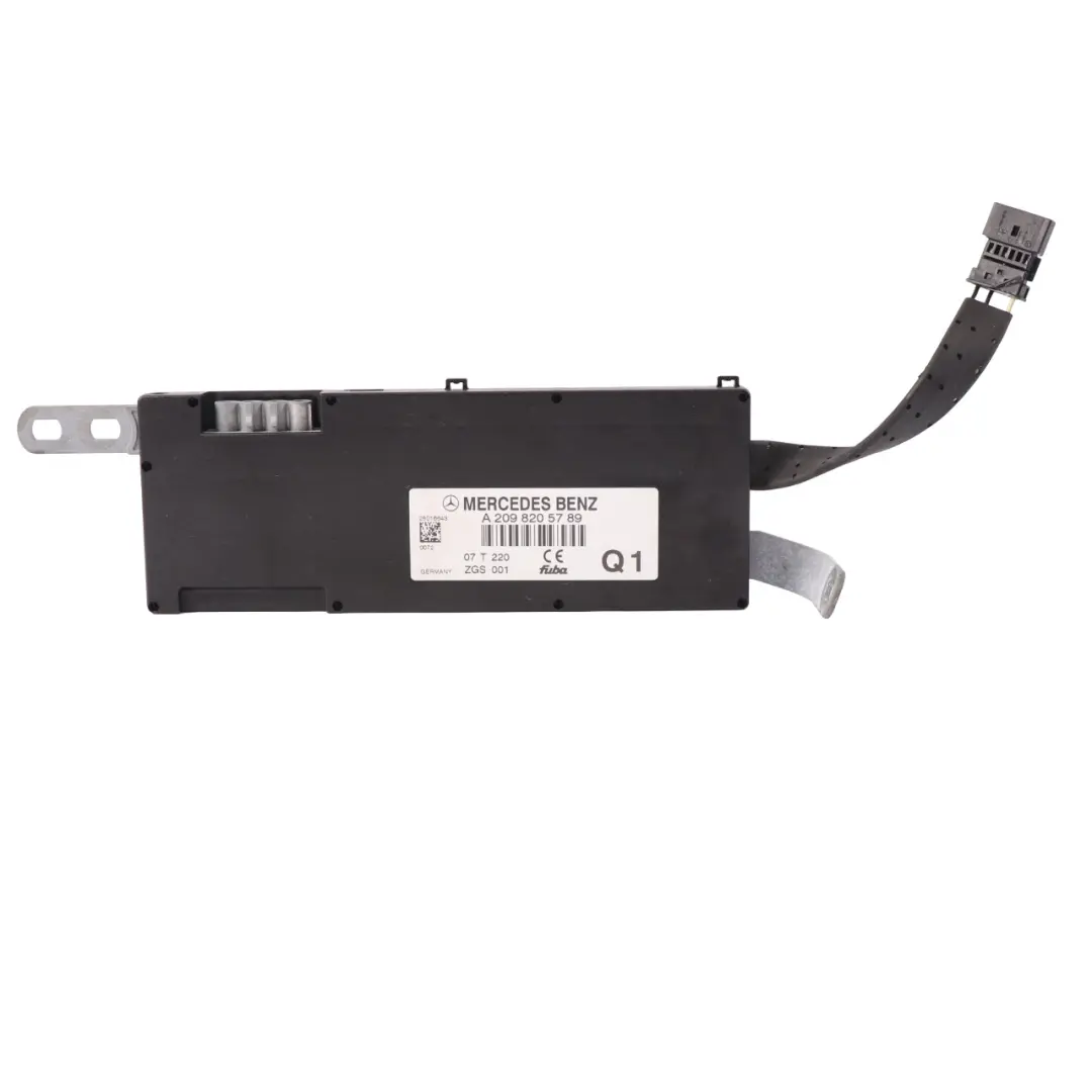 Antenne Module Amplificateur pour Mercedes CLK A209 Cabriolet à propos du numéro de pièce A2098205789 Mercedes CLK A209 Cabriolet Antenne Module Amplificateur - SKU A2098205789 - Numéro de pièce A2098205789