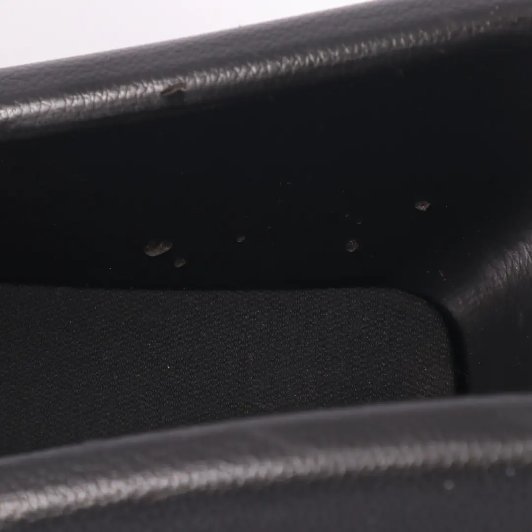 Mercedes A209 Cabrio Coperchio Console Centrale Posteriore Nero - SKU A2098401574 - Numero di parte A2098401574