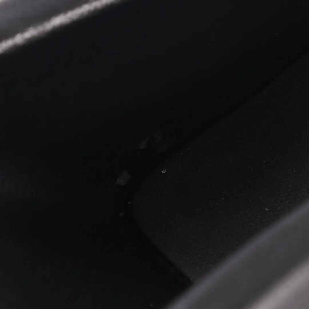 Mercedes A209 Cabrio Coperchio Console Centrale Posteriore Nero - SKU A2098401574 - Numero di parte A2098401574